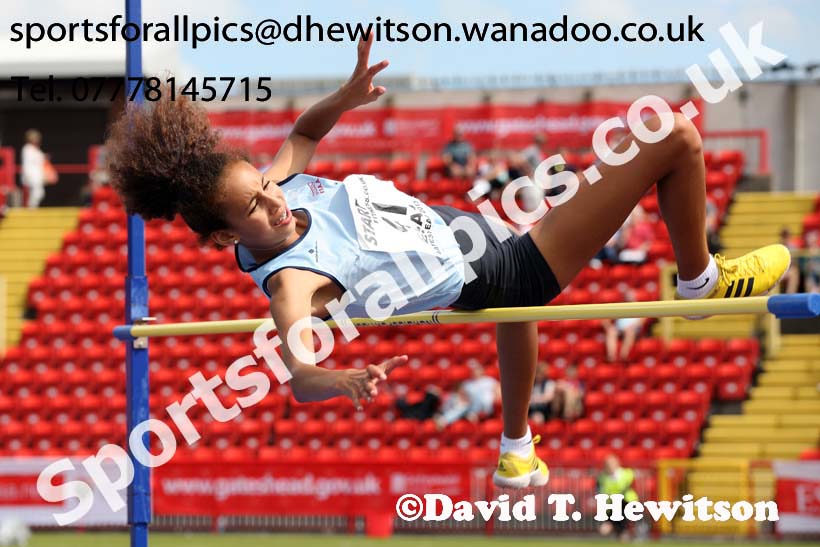 Junior girls high jump, 2015 English Schools Track and Field Champs., Gateshead Stadium. Photo: David T. Hewitson/Sports for All Pics